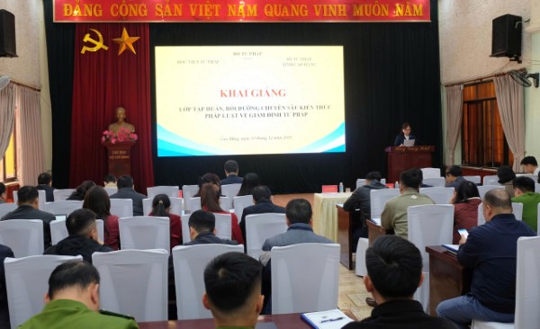 Khai giảng lớp tập huấn, bồi dưỡng chuyên sâu về giám định tư pháp năm 2025